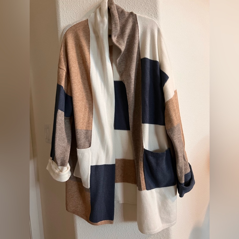 Womens 1X White, Blue and Tan Block Knit Sweater
